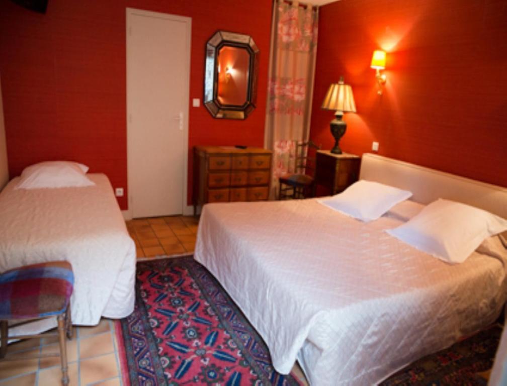 ホテル Le Petit Pont Moncé-en-Belin 部屋 写真