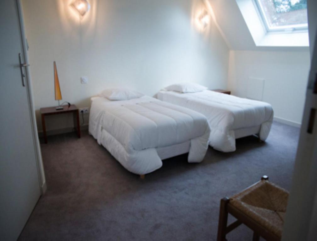 ホテル Le Petit Pont Moncé-en-Belin 部屋 写真